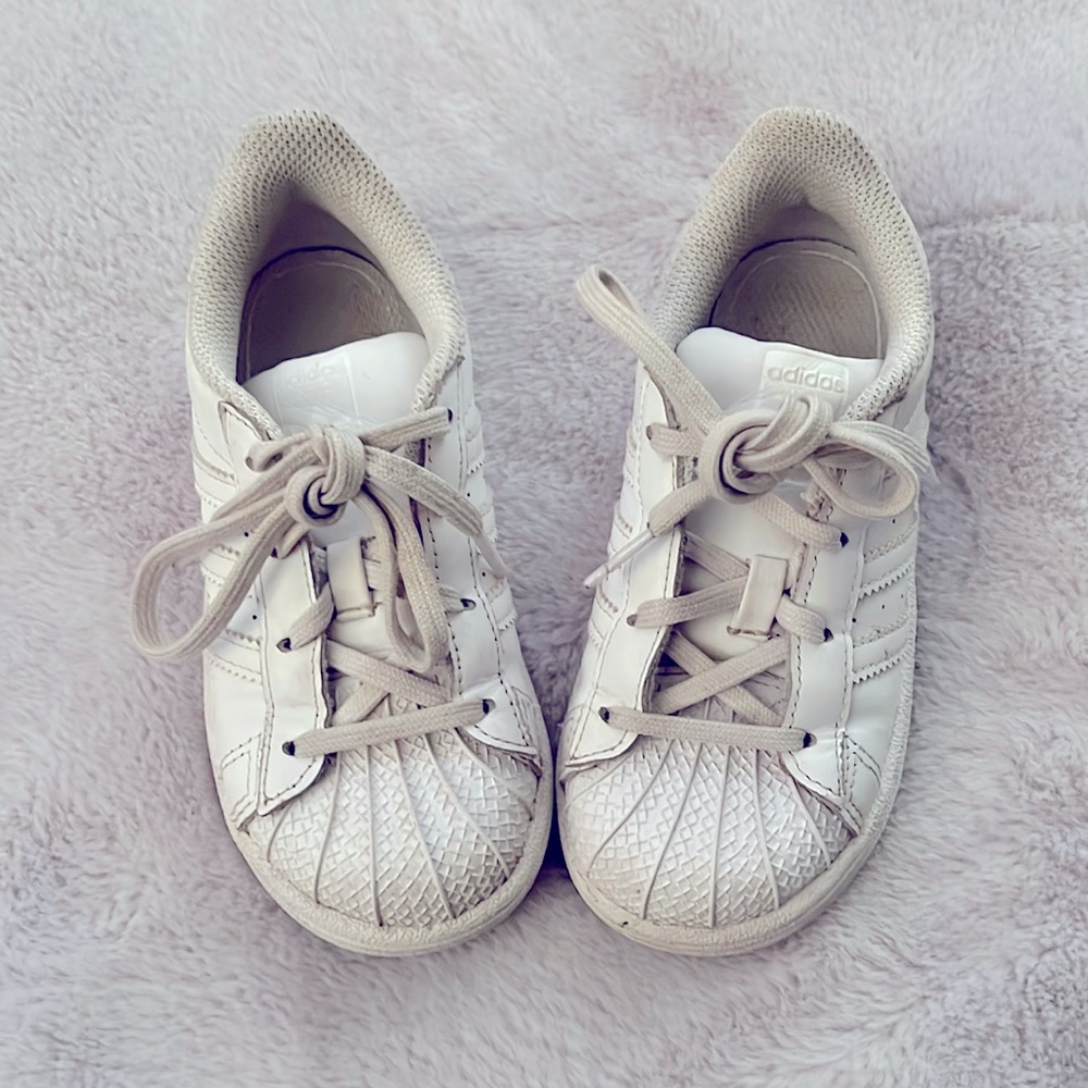 Adidas Superstar Sneakers